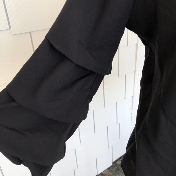 Bar III Women's Black Long Tiered Sleeve Faux Wrap Surplice Neck Blouse sz M - Picture 2 of 4